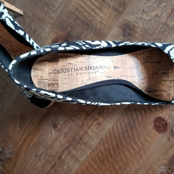 Amazing Christian Siriano Tribal Print Blue Heels - Picture 3 of 6